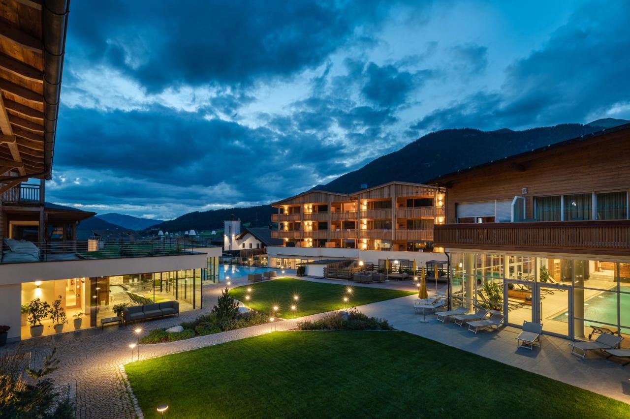 Alpine Nature Hotel Stoll Planca di Sopra Exterior photo